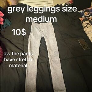 Stylish Gray Leggings - Medium